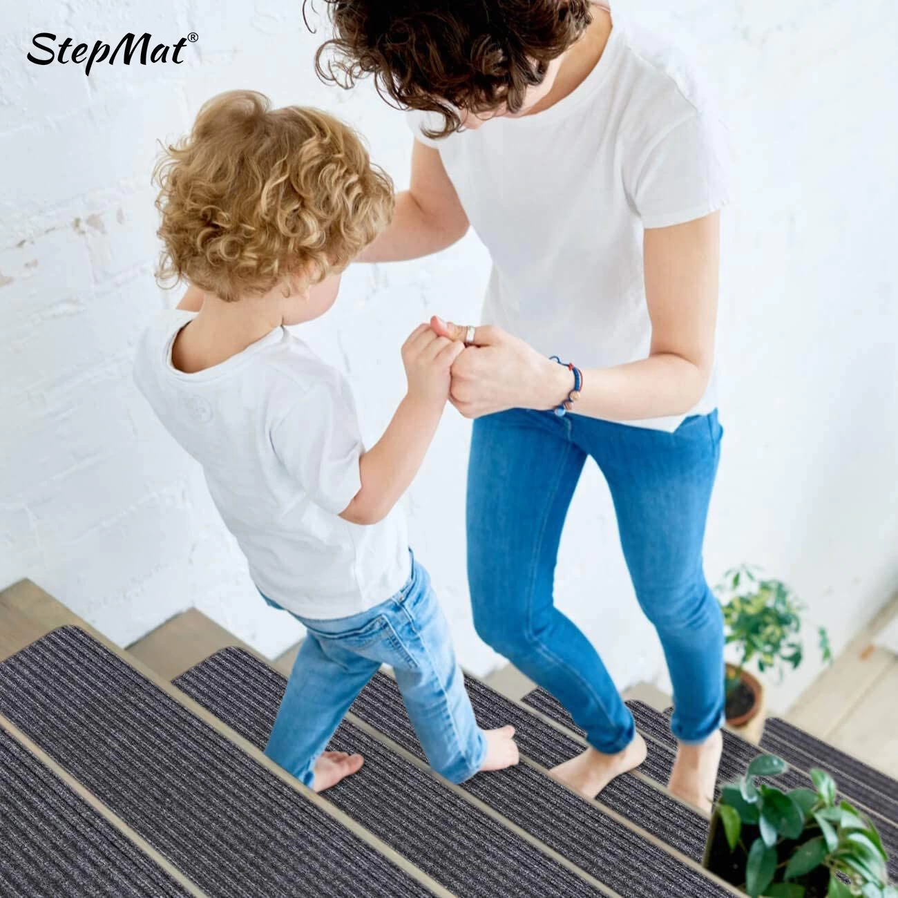 Stepmat Kaymaz Tabanlı ve Yıkanabilir Merdiven Basamak Halısı